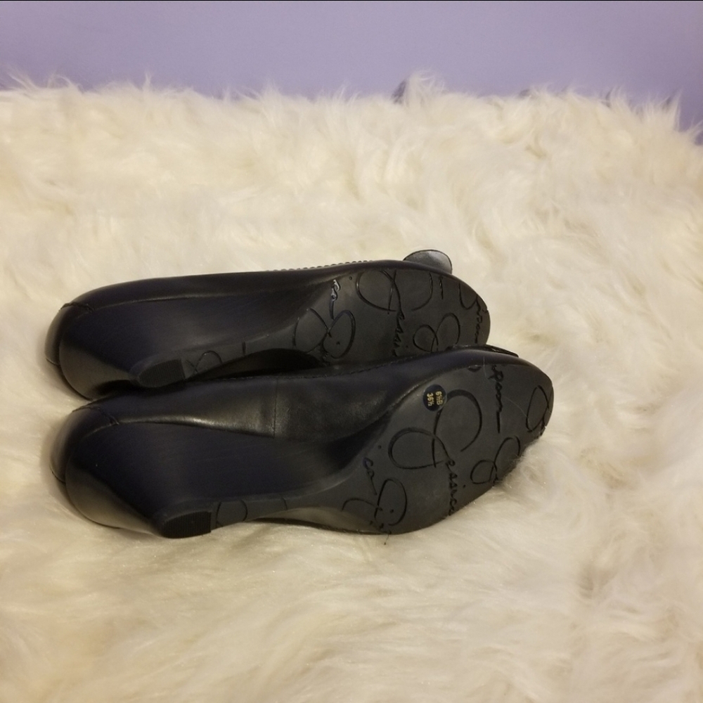 New Jessica Simpson Wedge Pump - Picture 3 of 5